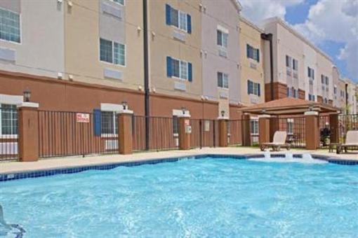 фото отеля Candlewood Suites Baytown