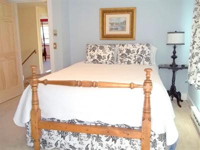 фото отеля Bed and Breakfast Onanda by the Lake