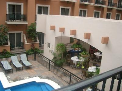 фото отеля Holiday Inn Express Tecnologico Monterrey