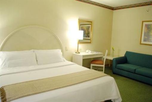 фото отеля Holiday Inn Express Tecnologico Monterrey