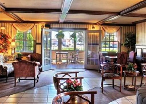 фото отеля Quality Inn Auburn Indiana