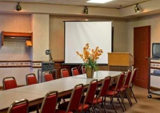 фото отеля Quality Inn Auburn Indiana
