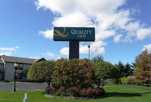фото отеля Quality Inn Auburn Indiana