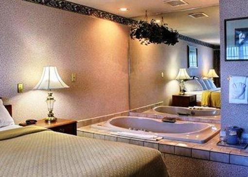 фото отеля Quality Inn Auburn Indiana