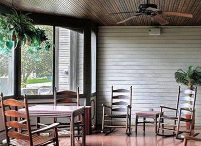фото отеля Quality Inn Auburn Indiana