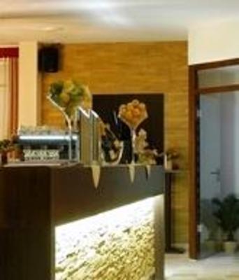 фото отеля Hotel La Perla Hilden