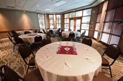 фото отеля Canad Inns Destination Centre Windsor Park