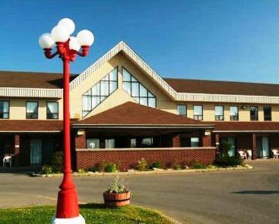 фото отеля Auberge Madeli Inn