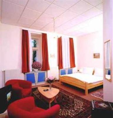 фото отеля Hotel Pension Walzerstadt