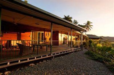 фото отеля Daintree Riverview Lodges & Camp Ground