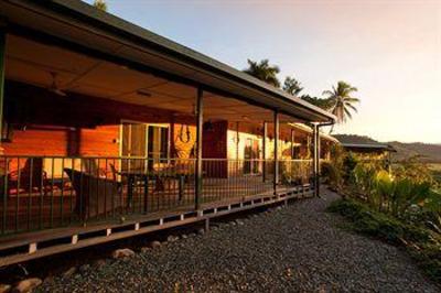 фото отеля Daintree Riverview Lodges & Camp Ground