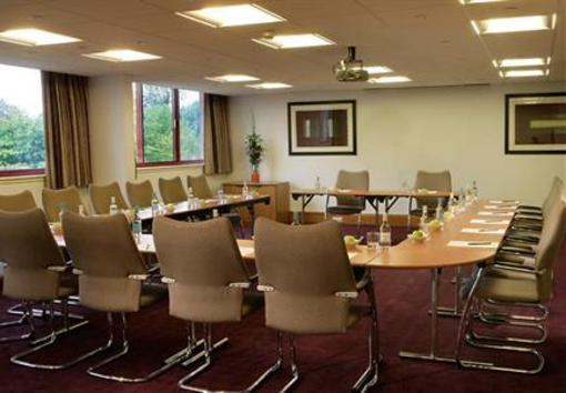 фото отеля Marriott Swindon Hotel