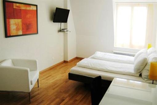 фото отеля Hotel Lowen Zurich