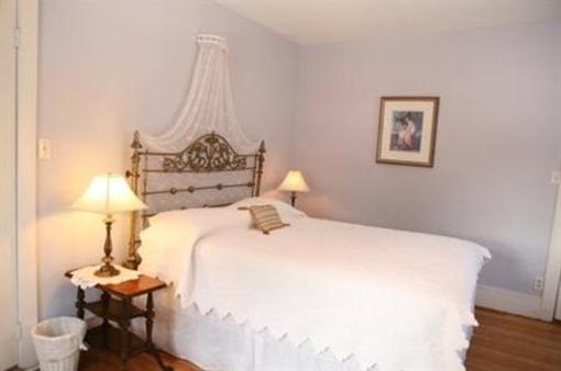 фото отеля Thornewood Inn