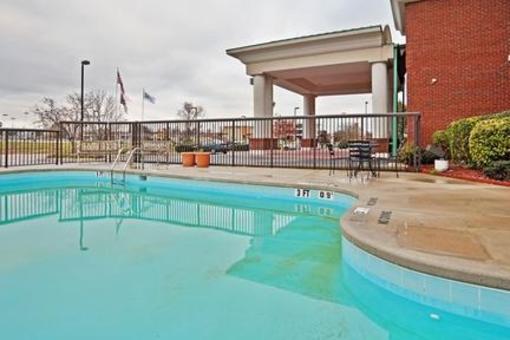 фото отеля Holiday Inn Express Wilson Downtown