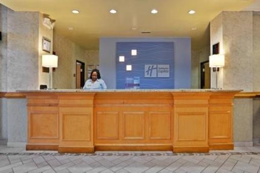 фото отеля Holiday Inn Express Wilson Downtown