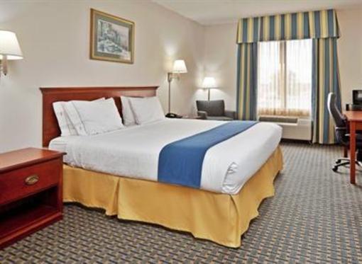 фото отеля Holiday Inn Express Wilson Downtown