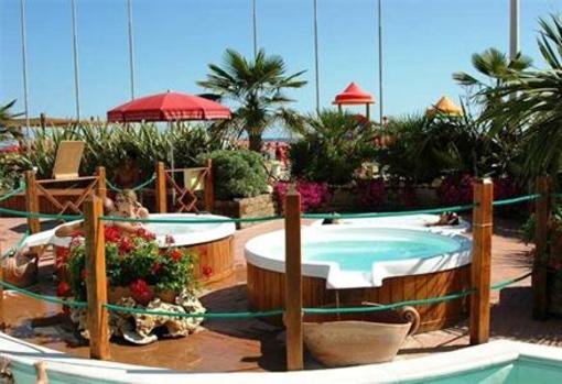 фото отеля Hotel Napoleon Cattolica