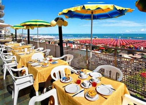 фото отеля Hotel Napoleon Cattolica