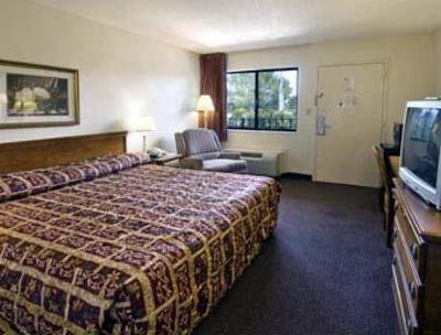 фото отеля Super 8 Fort Myers