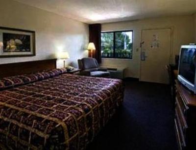 фото отеля Super 8 Fort Myers