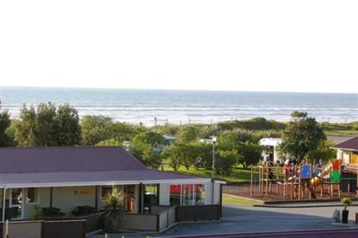 фото отеля Greymouth Seaside Top 10 Holiday Park