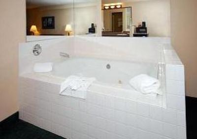 фото отеля Ashley Inn and Suites