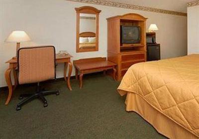 фото отеля Comfort Inn & Suites University South Ann Arbor