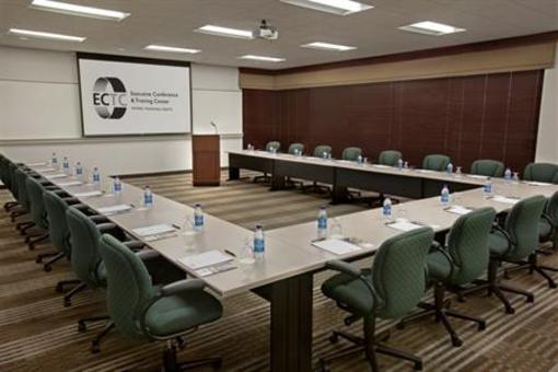 фото отеля BEST WESTERN Dulles Airport Inn
