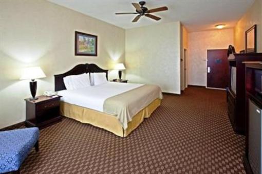 фото отеля Holiday Inn Express Hotel & Suites Frankfort