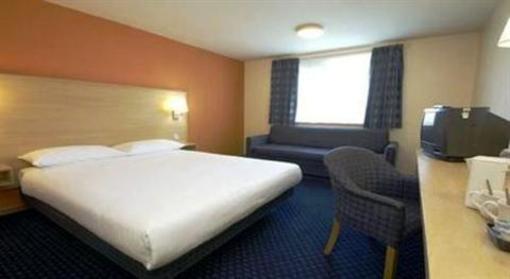 фото отеля Travelodge Wakefield Woolley Edge M1 Southbound