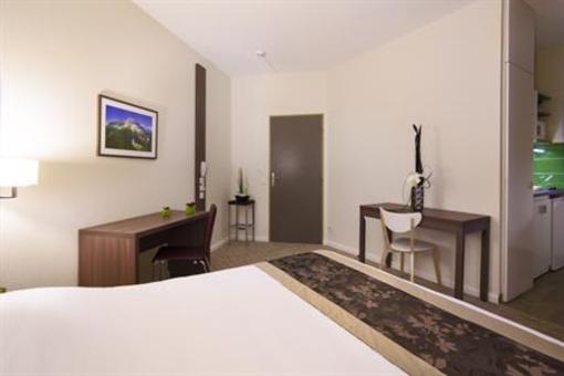 фото отеля Hotel et Residence Curial