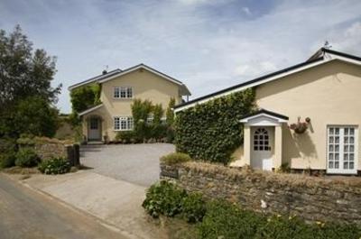 фото отеля Bryn-y-ddafad Guest House Cowbridge