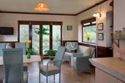 фото отеля Bryn-y-ddafad Guest House Cowbridge