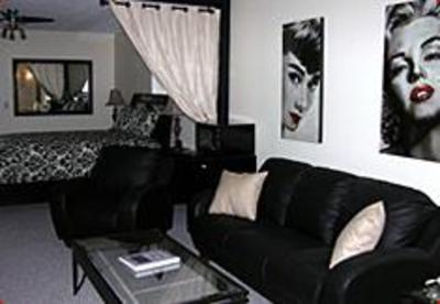 фото отеля Anchorage Uptown Suites