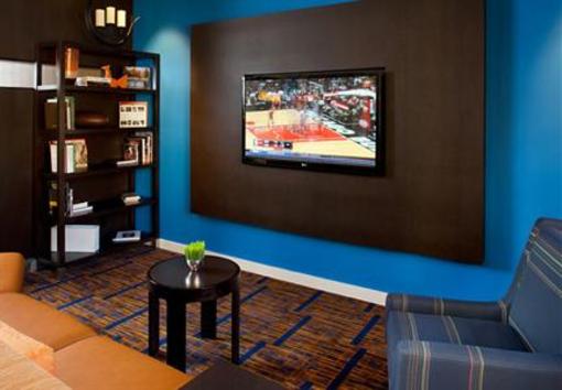 фото отеля Courtyard by Mariott Atlanta Airport North
