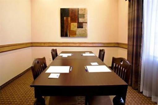 фото отеля Holiday Inn Express Hotel & Suites Kingsville