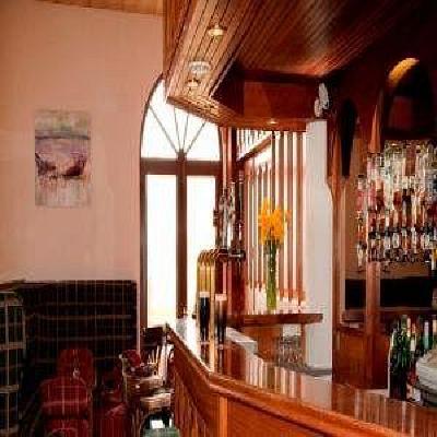 фото отеля Clonea Strand Hotel