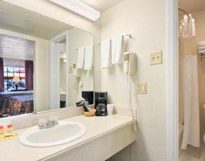 фото отеля Days Inn Market Center Dallas