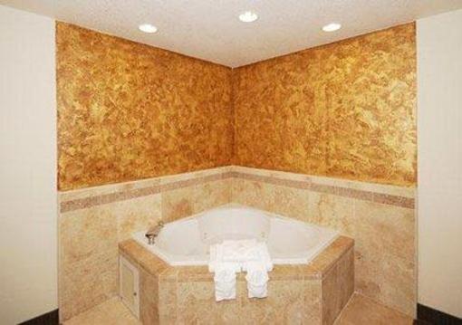 фото отеля Comfort Inn & Suites South Hill