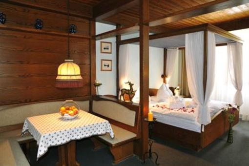 фото отеля Zum Goldenen Hirschen Hotel Freistadt