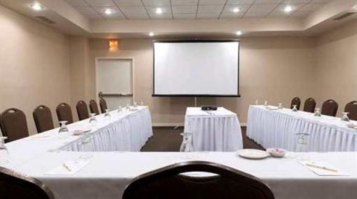 фото отеля DoubleTree by Hilton Binghamton