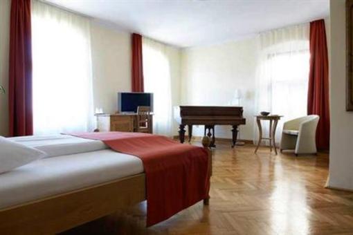 фото отеля Huet Residence Guesthouse Sibiu