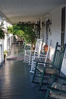 фото отеля Lovill House Inn - Bed and Breakfast