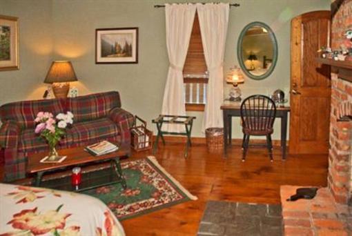 фото отеля Lovill House Inn - Bed and Breakfast