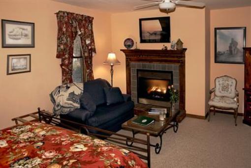 фото отеля Lovill House Inn - Bed and Breakfast