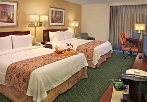 фото отеля Fairfield Inn & Suites Palm Beach