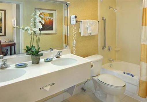 фото отеля Fairfield Inn & Suites Palm Beach