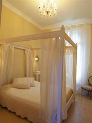 фото отеля Chateau La Tour Apollinaire