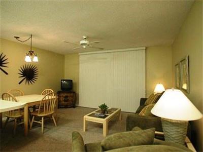 фото отеля Meyer Real Estate Vacation Rental Seaside Beach & Racquet Orange Beach